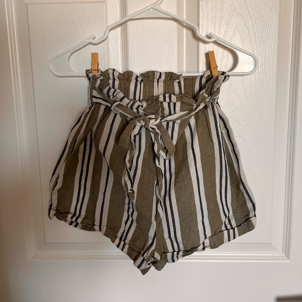 Small Stripped Paper Bag Shorts